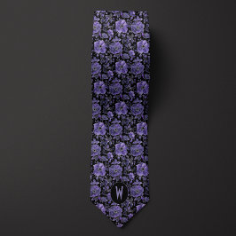 Corbata negra con flores de orquídea púrpura
