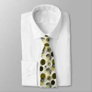 Corbata Negro, arvejas de oliva en un fondo claro