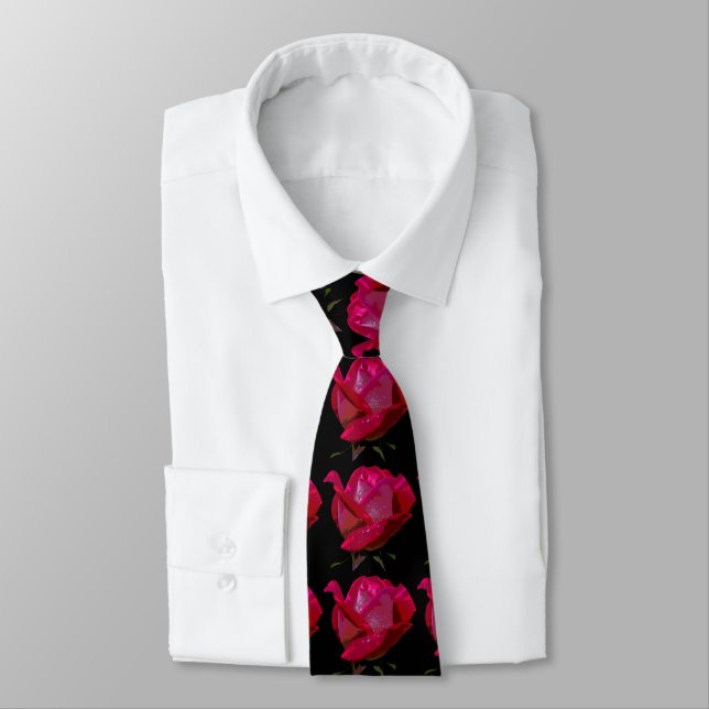 Corbata negro de los rosas rojos (Atado)