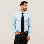 Corbata Neumático negro<br><div class="desc">Una elegante corbata de cuello negro formal.</div>