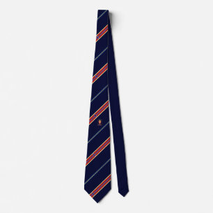 Corbata Noruega raya la bandera
