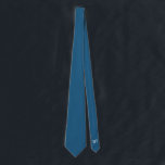 Corbata Novio de boda personalizado Blue Jay<br><div class="desc">Si estás buscando una corbata de boda que sea moderna y minimalista,  nuestro diseño de corbata Blue Jay es la elección perfecta 2023 - La parte posterior de la corbata está personalizada con las iniciales del novio/padrino,  puedes eliminar esto si solo quieres una corbata sólida a juego sin escritura</div>