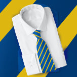 Corbata Oficina Elegante de Profesionales de Bandera de Uc<br><div class="desc">Bandera ucraniana Profesional y elegante corbata de cuello de oficina con un clásico fondo de patrón de rayas azules y amarillas,  impresión de doble cara.</div>