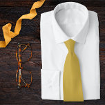 Corbata Oro, oro falso, amarillo mostaza<br><div class="desc">Esta corbata aparece en nuestra colección de oro y verde del Boda del girasol. La Tenemos algunas opciones de corbata de cuello para coincidir perfectamente con esta colección. Ideal para el novio, los padrinos o el mejor hombre. Después del boda, sigue siendo una opción maravillosa para ponerse a trabajar o...</div>