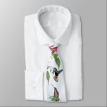 Corbata Pájaros colibríes tropicales<br><div class="desc">En esta corbata de cuello se encuentra un magnífico collage de arte fino vintage de aves colibríes y orquídeas tropicales y exóticas y otras flores y hojas. La imagen es de dominio público debido a derechos de autor vencidos. El collage es por mí.</div>