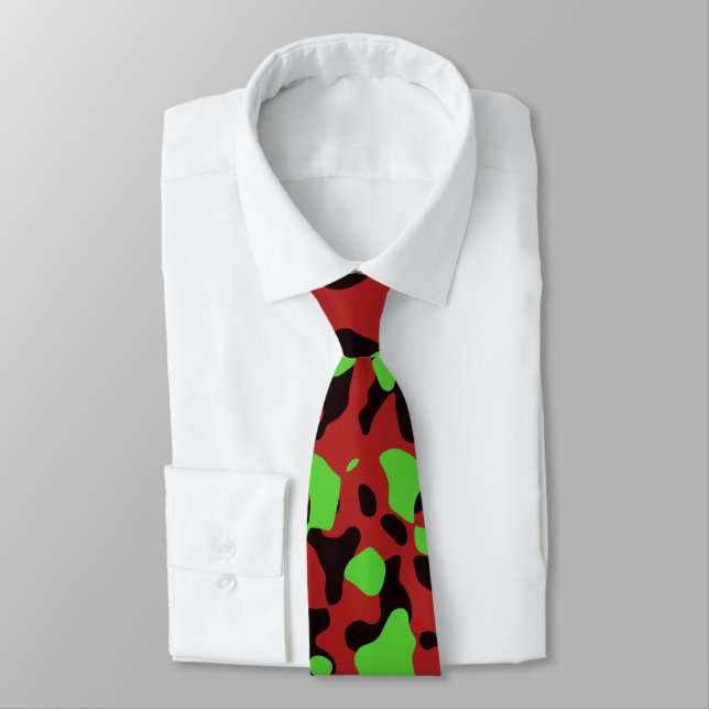 Corbata Patrón abstracto de camuflaje verde, rojo y negro (Atado)