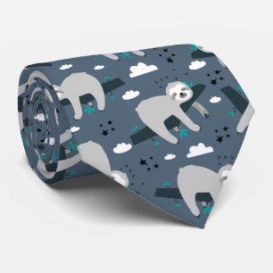 Corbata patrón adorable de perezoso gris sobre fondo azul