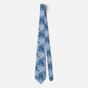 Corbata Patrón azul de nubes blancas dispersas