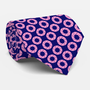 Corbata Patrón de apertura - Rosa en la marina profunda