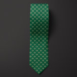 Corbata Patrón de Átomo verde y dorado<br><div class="desc">Un patrón de icono atómico distintivo se ajusta a un diseño elegante y conservador,  ideal para profesores de ciencia,  científicos nucleares o nerds que aman el gran diseño. Asegúrese de comprobar nuestros calcetines coincidentes con el mismo diseño para crear un regalo combinado único.</div>