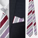 Corbata Patrón de bandas de corte coloridas<br><div class="desc">Colorida corbata del cuello del patrón de bandas cortas.</div>