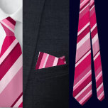 Corbata Patrón de bandas de corte coloridas<br><div class="desc">Colorida corbata del cuello del patrón de bandas cortas.</div>