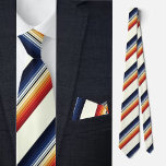 Corbata Patrón de bandas de corte coloridas<br><div class="desc">Colorida corbata del cuello del patrón de bandas cortas.</div>