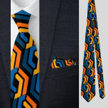 Corbata Patrón de bandas violetas coloridas<br><div class="desc">Colorida corbata de cuello del patrón de rayas moradas.</div>