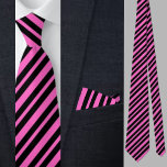 Corbata Patrón de bandas violetas coloridas<br><div class="desc">Colorida corbata de cuello del patrón de rayas moradas.</div>