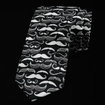 Corbata Patrón de bigote negro y blanco de moda Hipster<br><div class="desc">Moda moderna geekery masculina Hipster Patrón de bigote negro y blanco con bigotes lindos y de moda. Es un gran regalo para el milenio bohemiano geek urbano hipster. ¡Incluso sería lindo para una fiesta de cumpleaños de niños pequeños! Haga clic en personalizar para reorganizar el diseño del patrón o para...</div>