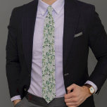 Corbata Patrón de color de agua Eucalyptus<br><div class="desc">Un diseño de eucalipto de moda. **LEE ANTES DE PEDIR** Si realiza cambios en la forma o el tamaño o elige otro producto y el diseño está recortado de alguna manera o no se ve bien en la página, necesitará usar el servicio de diseño activo para que alguien ajuste el...</div>