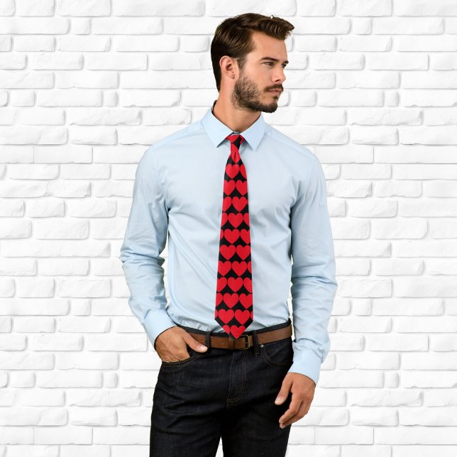 Corbata Patrón de Corazones Negros y Rojos (Black and Red Hearts Pattern Neck Tie)