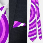 Corbata Patrón de franjas abstractas coloridas<br><div class="desc">Colorido Abstract Stripes Patrón de corbata de cuello.</div>
