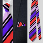 Corbata Patrón de franjas rojas-azules de color<br><div class="desc">Corta corbata de cuello del patrón de franjas rojas coloridas.</div>