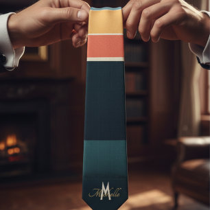 Corbata patrón de franjas rosadas y azul marino monogramad