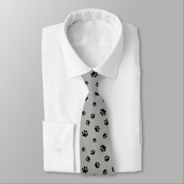 Corbata Patrón de huellas de pata negras sobre fondo gris