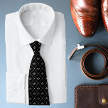 Corbata Patrón de la Corona de Plata de Lujo Moderno<br><div class="desc">Este diseño de lujo presenta un elegante patrón de corona de plata en un fondo negro.</div>