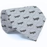 Corbata Patrón de logotipo sencillo de la marca del cuello<br><div class="desc">Simple patrón de logotipo profesional para fomentar la lealtad de la marca y promover su negocio. Reemplace el logotipo por el suyo propio y cambie el color de fondo de la Herramienta de diseño a personalizar.</div>
