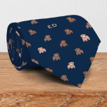 Corbata Patrón de Osos Bebés Cutos Monogramado<br><div class="desc">Patrón de oso de bebé lindo sobre el diseño de fondo azul oscuro del cuello con un monograma. Puede personalizar fácilmente el monograma o elegir el color que desee utilizando la herramienta de diseño.</div>
