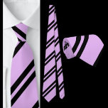 Corbata Patrón de rayas negras púrpura<br><div class="desc">Corbata púrpura de cuello del patrón rayado negro.</div>