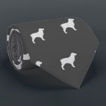 Corbata Patrón de siluetas de boykin Spaniel<br><div class="desc">¡Este original empate de cuello de Boykin Spaniels hace un gran regalo para los papás de perro! Disponible en una variedad de colores, esta corbata fresca hace una declaración para cualquiera que ame un Boykin. Un regalo increíble para el tipo que lleva corbata por negocios, o para eventos especiales como...</div>