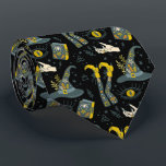 Corbata Patrón de símbolos de halloween de colores vibrant<br><div class="desc">El ambiente espeluznante de Halloween,  los símbolos coloridos,  el patrón sin fisuras en tonos azul-gris y amarillo sobre un fondo negro.</div>