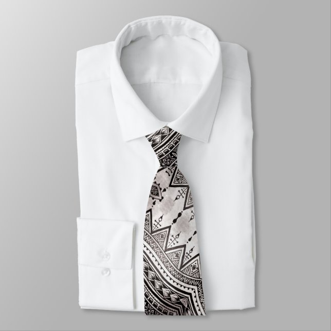 Corbata Patrón de tatuaje tribal profesional en blanco y n (Atado)