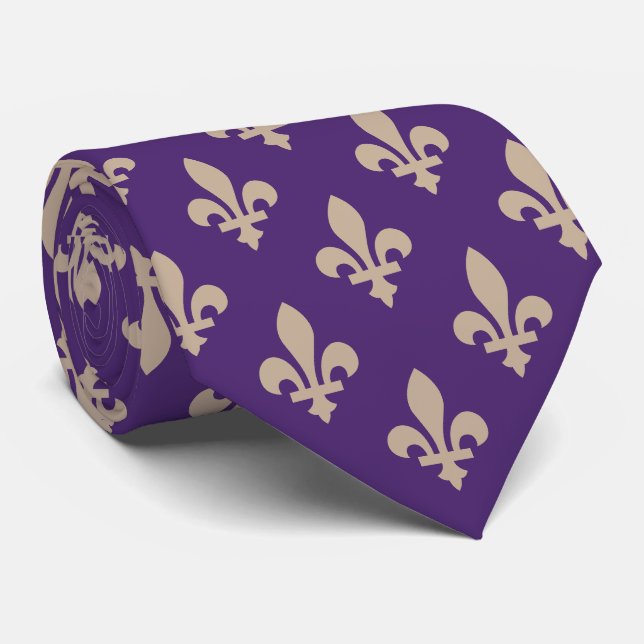 Corbata Patrón Fleur de Lis, crema francesa real en morado (Enrollado)