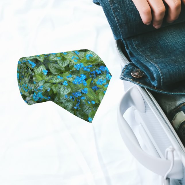 Corbata Patrón floral de Little Blue Brunnera (In Situ Rolled)