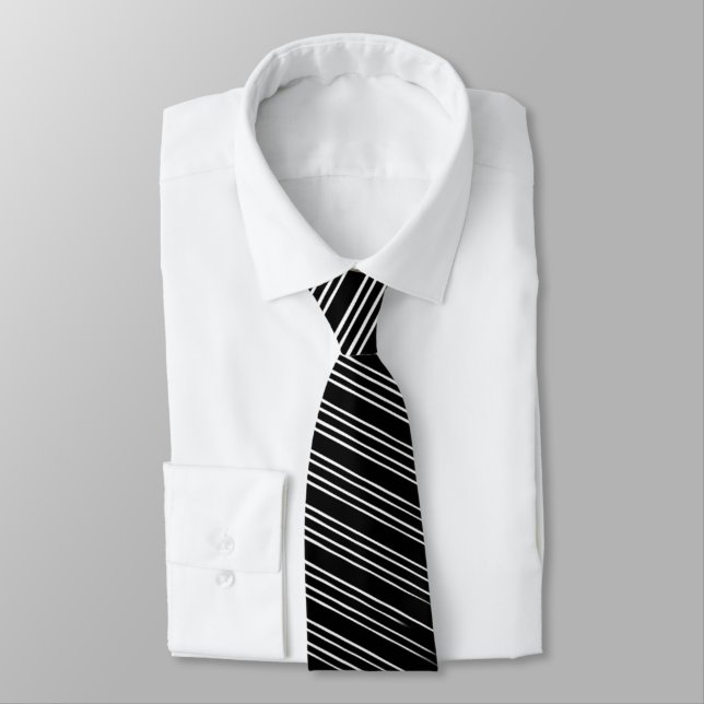 Corbata Patrón rayado de blanco y negro de Guay (Atado)