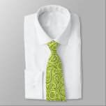 Corbata Patrón verde y amarillo<br><div class="desc">El elegante patrón de paisajes florales vintage de color verde sobre un fondo amarillo claro se puede cambiar a cualquier color en contraste con paisajes verdes.</div>