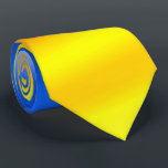 Corbata Paz en Ucrania - Bandera ucraniana - Lazo al cuell<br><div class="desc">Ucrania - Apoyo - Libertad Paz - Bandera Ucraniana - Corazón Azul Amarillo - ¡Juntos Victoria de la Libertad! También puedes transferir a más de 1000 productos Zazzle. Redimensionar y mover o eliminar y agregar elementos / texto con la herramienta de personalización ! 
¡Estoy Con Ucrania!</div>