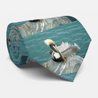 Corbata Pelícano que se sienta