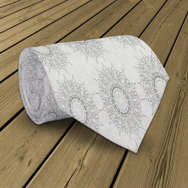 Corbata Pequeña floral blanca caída al patrón rural (Subido por el creador)