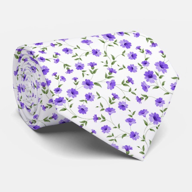 Corbata Pequeñas flores y hojas moradas sobre fondo blanco (Enrollado)