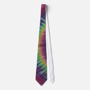 Corbata perfecta del teñido anudado