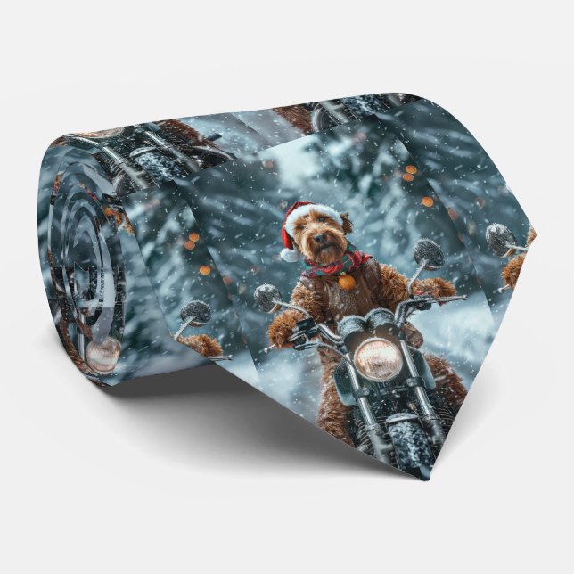 Corbata Perro Airedale montando motocicleta en Navidad (Enrollado)
