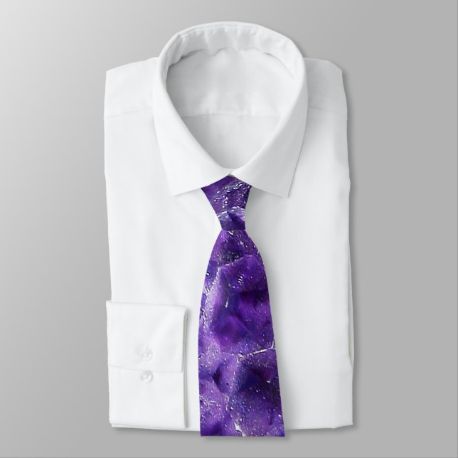 Corbata Picos de Amethyst en Caída (Atado)