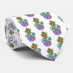 Corbata Piña retro boho con gafas de sol