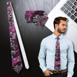 Corbata Placa de circuito de Geek de Computadora Purple<br><div class="desc">¿Estás buscando regalos para los "geeks" informáticos? Este es para el Geek en todos nosotros. Placa de circuito de Geek de la computadora</div>