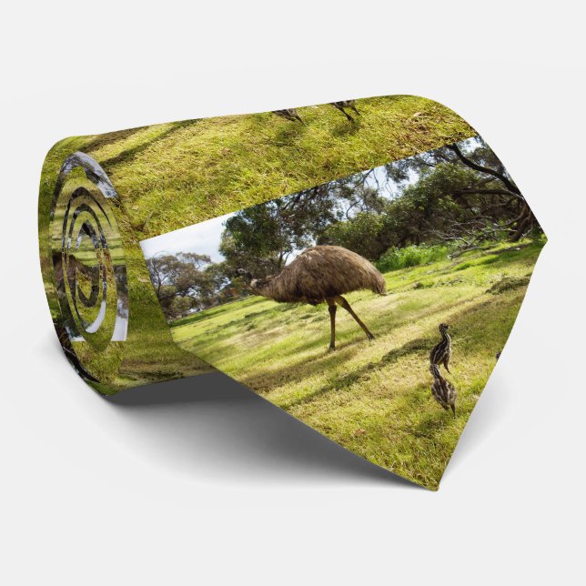 Corbata Plumas y pasos: Padre Emu con chichas (Enrollado)