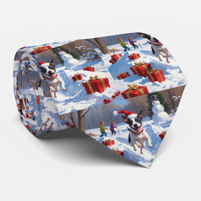 Corbata Rat Terrier corriendo en la nieve con sombrero de  (Enrollado)