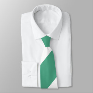 Corbata Raya regimental amplia verde y blanca del césped