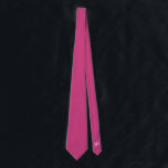 Corbata Regalo de Boda Magenta Personalizado para el Novio<br><div class="desc">Anuncia tu día especial de una manera impresionante y moderna con nuestro conjunto de palomas magenta minimalista para bodas. Este conjunto nupcial emana sofisticación y elegancia,  con un impresionante fondo magenta y una hermosa pareja de palomas blancas que unen todos los elementos de tu día especial.</div>